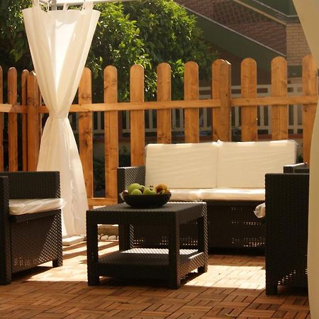 Vegan Inn Airport - Adults Only - Late Check In Фьюмичино Экстерьер фото
