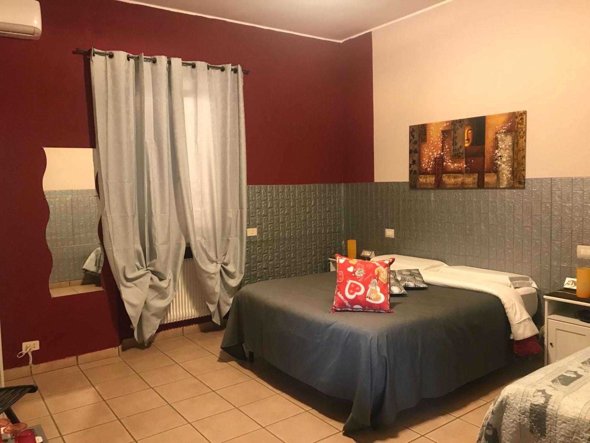 Vegan Inn Airport - Adults Only - Late Check In Фьюмичино Экстерьер фото