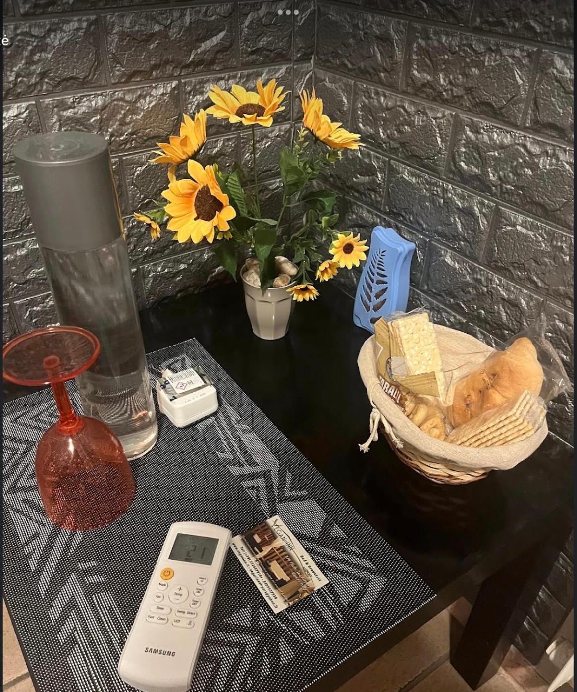 Vegan Inn Airport - Adults Only - Late Check In Фьюмичино Экстерьер фото